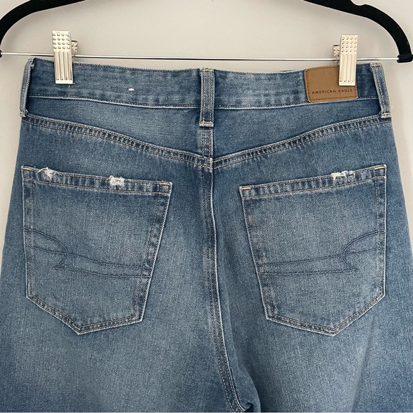 American Eagle Mom Jeans Frayed Hem - Picture 8 of 11